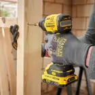 Aparafusador Impacto V20 18V Stanley SFMCF811D1T-QW